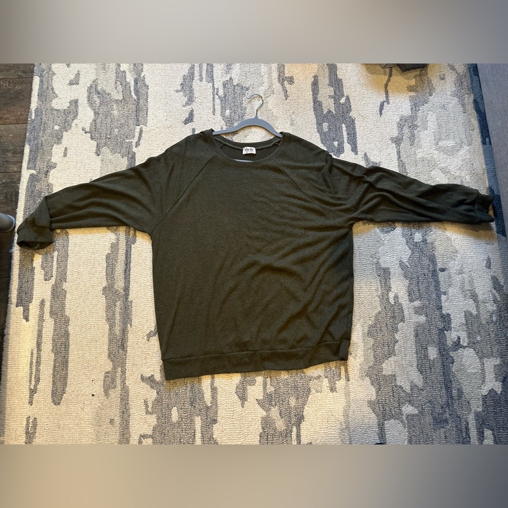 Dark Green Long Sleeve Sweatshirt